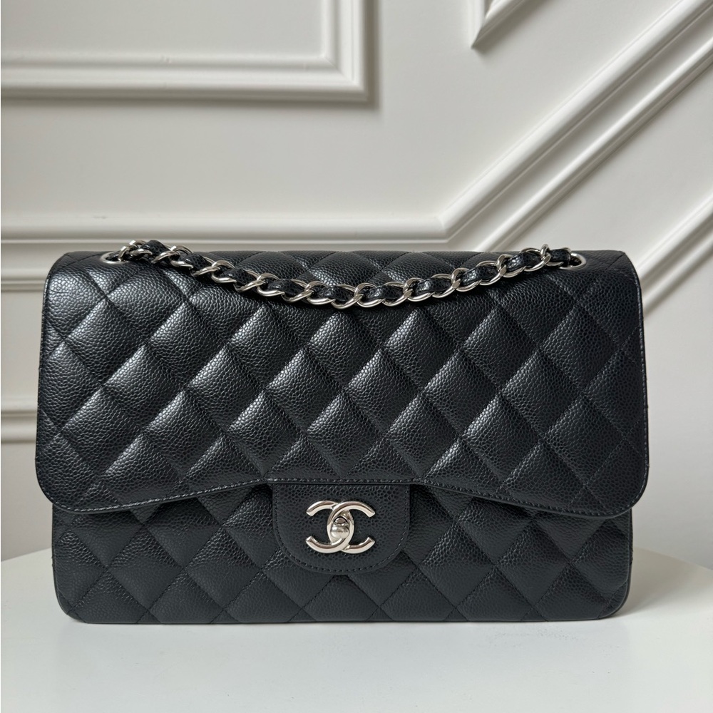 —SOLD— Jumbo classic Black Flap